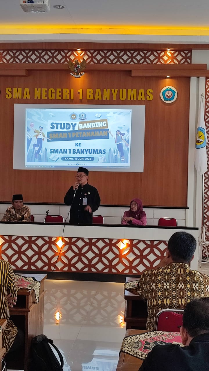 Kunjungan Study Banding SMAN 1 Petanahan ke SMAN 1 Banyumas