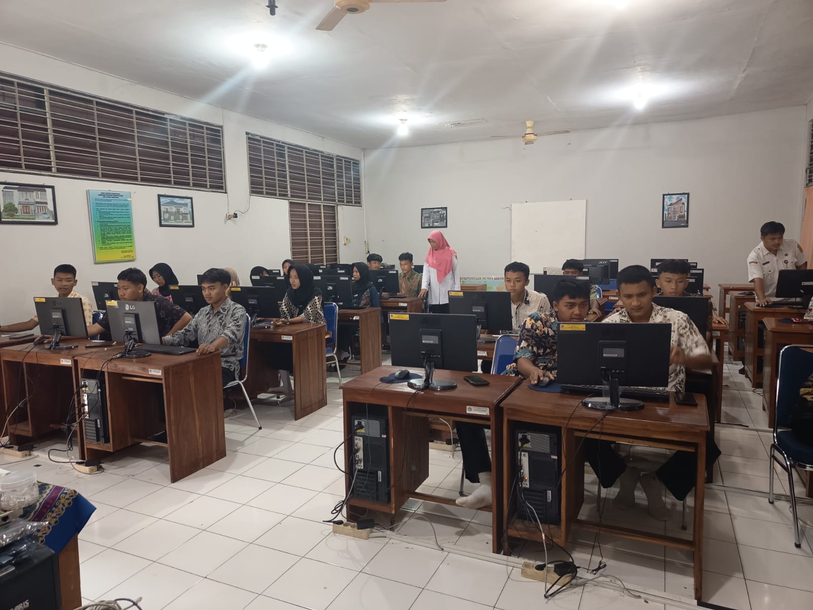 SMA Negeri 1 Banyumas Laksanakan Simulasi TKA Tahun 2025